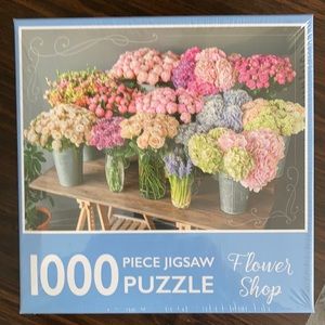 🌺Lot of 2 jigsaw puzzles, 1 new and 1 preowned🌸